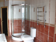 Качественный ремонт ванных комнат,  другие работы по укладке плитки. 